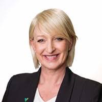 Cindy Liles's Instagram, Twitter & Facebook