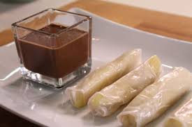 Recette Nems Chocolat Banane Et Fruits De La Passion En Video Recette Recette Nems Fruit De La Passion Nems