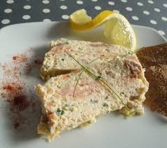Terrine Aux Deux Saumons Facile Recette Ptitchef Recette Terrine Aux Deux Saumons Recettes De Cuisine Terrine