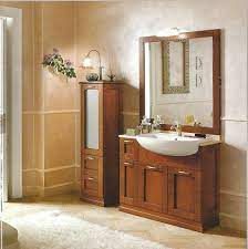 L'arredamento di bagni classici si orienta maggiormente verso le forme sferiche che rimandano al concetto di prosperità e di abbondanza. Pin Su Casa