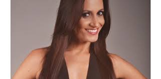 O que inspira a atriz, bailarina e coreógrafa Ariane Rocha, fundadora do  canal Aturando?