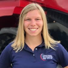 Jennifer Hertel's Instagram, Twitter & Facebook