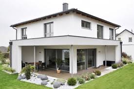 Häuser mit walmdach oder zeltdach sind modern und zeitlos.dieser bungalow strahlt villencharakter aus. Bildergebnis Fur Walmdach Haus Haus Aussenbereiche Haus Grundriss