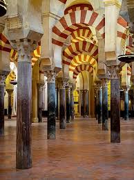 The mosque is not only a pastoral symbol for worshippers but is also a witness of thousands of years of fascinating history. Al Fozan