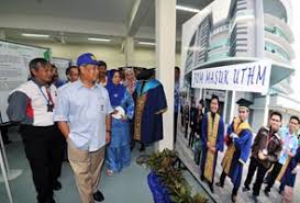 Aku lalu sarapan sambil membaca koran olahraga. Kos Yang Ditawarkan Di Uthm Pagoh