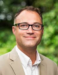 Eric Albee's Instagram, Twitter & Facebook