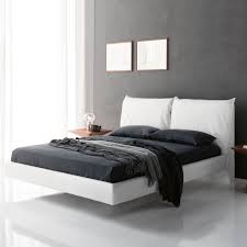 Dipingi la camera da letto di grigio perla donna moderna. Idee Camera Da Letto Grigia Idee Arredamento 15 Foto Diotti Com