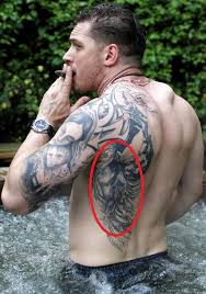 He went to st thomas aquinas secondary in jordanhill, glasgow, where. Tom Hardys 30 Tattoos Und Ihre Bedeutung Promi Tattoos
