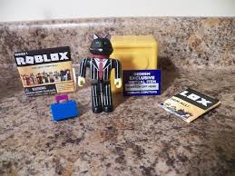Business Cat Roblox Celebrity Gold Series 1 Rare 3 Figures W Virtual Code Jazwares Roblox Business Cat Virtual