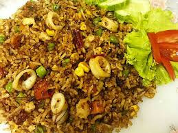 Nasi goreng jadi salah satu makanan favorit sebagian besar orang indonesia. Puas Masak Sendiri Nasi Goreng Sotong Belacan Ikan Bilis Pedas Menyengit