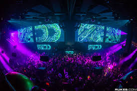 Zedd Light Nightclub In Mandalay Bay Open Fri Sat 10pm 4am For Information On Our Upcoming Dj S Tickets B Nightclub Lighting Light Las Vegas Night Club