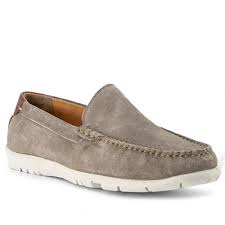 Cholewka jak i wnętrze buta wykonane ze skóry naturalnej. Schuhe Von Camel Active In Beige Fur Herren