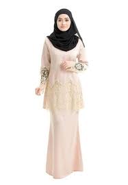 Pin Di Baju Kurung Moden