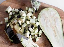L'orzo freddo al pesto limonato: Insalata Di Orzo Con Melanzane Fresca E Saporita
