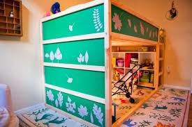 Auf den ersten blick scheint das ikea kinderbett kura nichts besonderes zu sein. 20 Ikea Kura Hacks For Children Room Craftsy Hacks