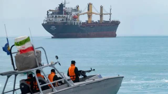 Más eficaz que la capacidad nuclear”: cómo Irán descubrió que el estrecho de Ormuz es su arma más potente en la guerra con EE.UU. e Israel - BBC News Mundo
