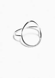 The Best Affordable Minimalist Jewelry Brands To Know About Silverjewelrytiffanyminimalistjewelry Minimalist Jewelry Jewelry Branding Swarovski Jewelry This brand could even turn a traditionalist into a minimalist!