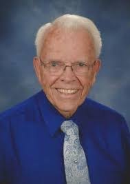 Bruce Mackenzie's Instagram, Twitter & Facebook