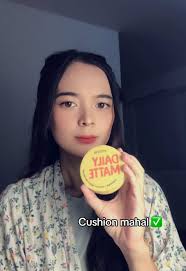 Siapa yang kalo buat makeup oke oke aja giliran alis mikirnyaaaaa lama  banget! Untung harga2nya masuk di dompet #emina