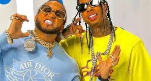 Some of his earliest hits include, muevete jevi, tarzan, and coche bomba. Video Trap Pea Lo Nuevo De El Alfa El Jefe Y Tyga