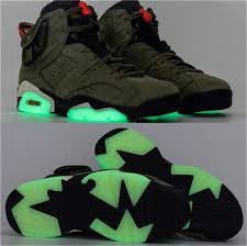 'cactus jack' tries to take the blair witch found footage genre and politicize it in a very 2021 way that jettisons storytelling, characterization and all conceivable entertainment value. 2021 Release 6 Travis Scott Cactus Jack Suede Glow In Dark 3m Reflective Olive Army Green Basketball Shoes Men 6s Sneakers With Og Box From C080520 173 06 Dhgate Com
