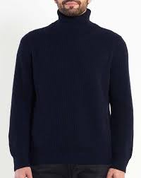 Les pulls et cardigans en cachemire pour femmes sont très doux et chauds à porter et ils ont tendance à fournir de la chaleur et de la chaleur pendant les mois d'hiver froid. Pull Col Roule En Cotes Anglaises 100 Cachemire Homme Maisoncashmere