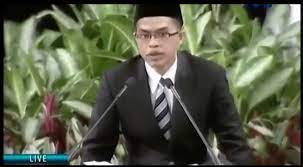 Bagi yang saat itu tidak menonton siaran langsungnya… Wasekjen Mui Baca Alquran Di Istana Pakai Langgam Jawa Adalah Memalukan Ybm