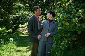 Full movie online free after a whirlwind romance with a wealthy widower, a naïve bride moves to his family estate but. Netflix S Rebecca With Armie Hammer And Lily James Is Not A Hitchcock Re Do Vanity Fair