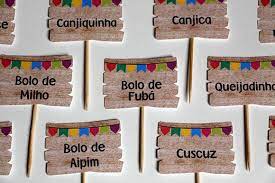 O aniversário de seis anos da minha filha ficou espremido entre duas viagens grandes que eu teria os outros docinhos são esses de festa junina: Plaquinhas Para Comidas De Festa Junina No Elo7 Jardim De Sonhos 554eb0