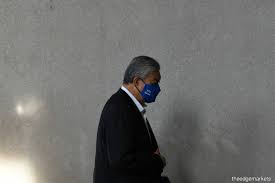 De la wikipedia, enciclopedia liberă. Rm7 5m Cash Allegedly Donated To Zahid S Charity Was Not From Yayasan Albukhary Macc Officer Tells Court The Edge Markets