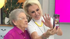 Começou sua carreira como jornalista na rede tupi de notícias da extinta rede tupi. Palmirinha Se Emociona Em Reencontro Com Ana Maria Braga Istoe Independente