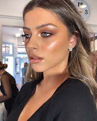 Skin Types Magazine On Instagram Makeup By Emmachenartistry Model Cailangumina Skintypesmag Glam Makeup Look Glam Makeup Hair Makeup