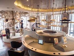 This is the one to go to if you're especially interested in cats of exotic breeds. Tokyo S Cat Cafe