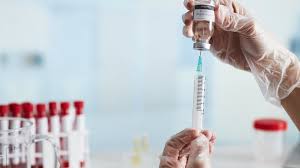 L'influenza est principalement transmise par la toux ou les éternuements. Vaccin Covid 19 Bientot Obligatoire Pour Les Soignants Efficace Contre Les Variants Sante Magazine