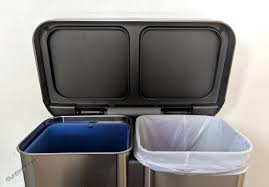 Simplehuman trash can is the best trash can you can find on the market. Simplehuman Rectangular Sensor Can Review A 250 Trash Investment Slashgear