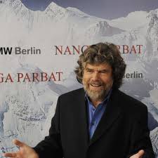 Bergsteigerlegende reinhold messner und angela merkel sind seit jahren wanderfreude. Bergsteiger Reinhold Messner Ist Nicht Begeistert Uber Kletternden Sohn Stars