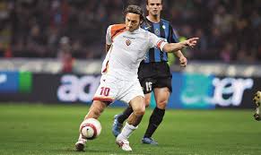 For inter vs roma on wednesday evening at the meazza, at 20:45 cest, the nerazzurri players will take to the pitch wearing the i m special jersey, part of the i m collection. Classic Match Roma 3 2 Inter 2005 The Gentleman Ultra