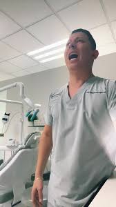 Canta la Canción Vampiresa con AleXa