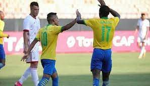 حقق فريق صن داونز الجنوب إفريقي فوزا كبيرا على شباب بلوزداد الجزائري بخمسة أهداف مقابل هدف خلال المباراة التي جمعت بين الفريقين اليوم في تنزانيا ضمن مؤجلات الجولة الأولى من دور المجموعات من دوري أبطال إفريقيا هذا الموسم. Ù†ØªÙŠØ¬Ø© Ù…Ø¨Ø§Ø±Ø§Ø© ØµÙ† Ø¯Ø§ÙˆÙ†Ø² ÙˆØ´Ø¨Ø§Ø¨ Ø¨Ù„ÙˆØ²Ø¯Ø§Ø¯ Ø§Ù„ÙŠÙˆÙ… Ø§Ù„Ø¬Ù…Ø¹Ø© Ø§Ø¨Ø·Ø§Ù„ Ø§ÙØ±ÙŠÙ‚ÙŠØ§ Ù…Ø¬Ù„Ø© ØªØ§ÙŠÙ… Ù†ÙŠÙˆØ² 24