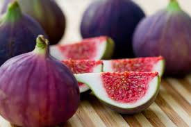 Bagaimana tidak, buah ini merupakan buah yang buah yang sering mendapat sebutan buah surga ini dapat dimakan dalam berbagai cara, yaitu dalam keadaan segar, kering, atau sudah dijadikan selai. 13 Khasiat Buah Tin Untuk Kesihatan Lelaki Salah Satunya Tingkatkan Stamina Ketika Hubungan Intim Maskulin