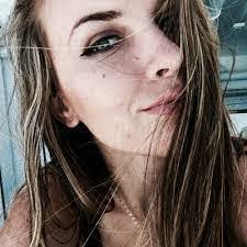 Carissa Benjamin's Instagram, Twitter & Facebook