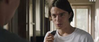 Ici tout commence : découvrez l'arrivée d'Ethan, nouvel élève et fils de la  chef Cardone