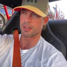 Disappointment and Sadness in the William Levy Fan Group