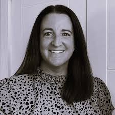 Sami Naber's Instagram, Twitter & Facebook