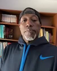 Wesley Snipes, 62, still strong 👏✨🌺 Wesley Snipes is an American actor,  film producer, and martial artist best known for his roles in action films,  particularly as Blade in the Blade trilogy (