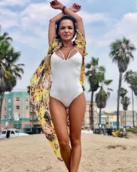 Watch the official music video for #iubireapeacte performed by andreea antonescu looking for a new jam ? Andreea Antonescu Schimbare De Look Este De Nerecunoscut Kfetele
