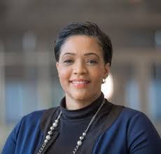 Lorena Mcdowell's Instagram, Twitter & Facebook