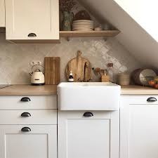 emilie sur instagram bon et comme j ai tout range je mets ici la suite a nos fourneaux kitchendecor kitcheninspir kitchen kitchen cabinets home decor