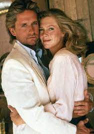 Michael douglas, sarah baker and kathleen turner. Bild Zu Kathleen Turner Auf Der Jagd Nach Dem Juwel Vom Nil Bild Kathleen Turner Lewis Teague Michael Douglas Filmstarts De