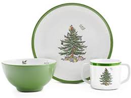 Christmas china patterns you'll love for your southern home. Amazon Com Spode Christmas Tree Melamine Children S 3 Piece Set Chip Dip Sets
